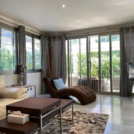 In Elviria, On The In *