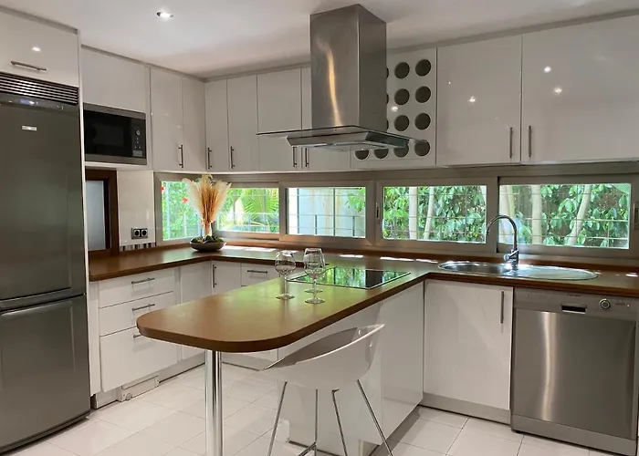 In Elviria, On The In Villa *